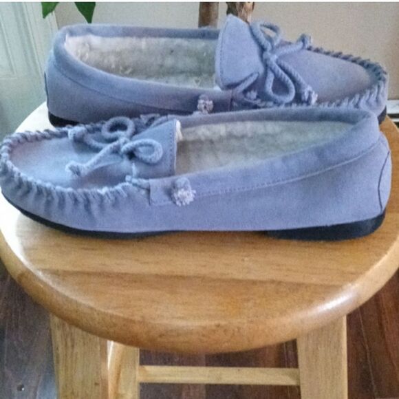 NWOT Haband Moon Beams Faux Suede Moccasins Periwinkle Blue Sz 9W - Picture 2 of 3